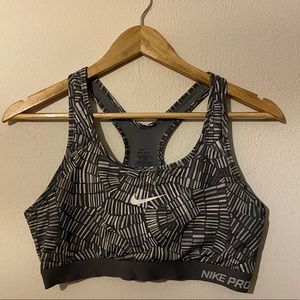 Nike Pro Sports Bra
